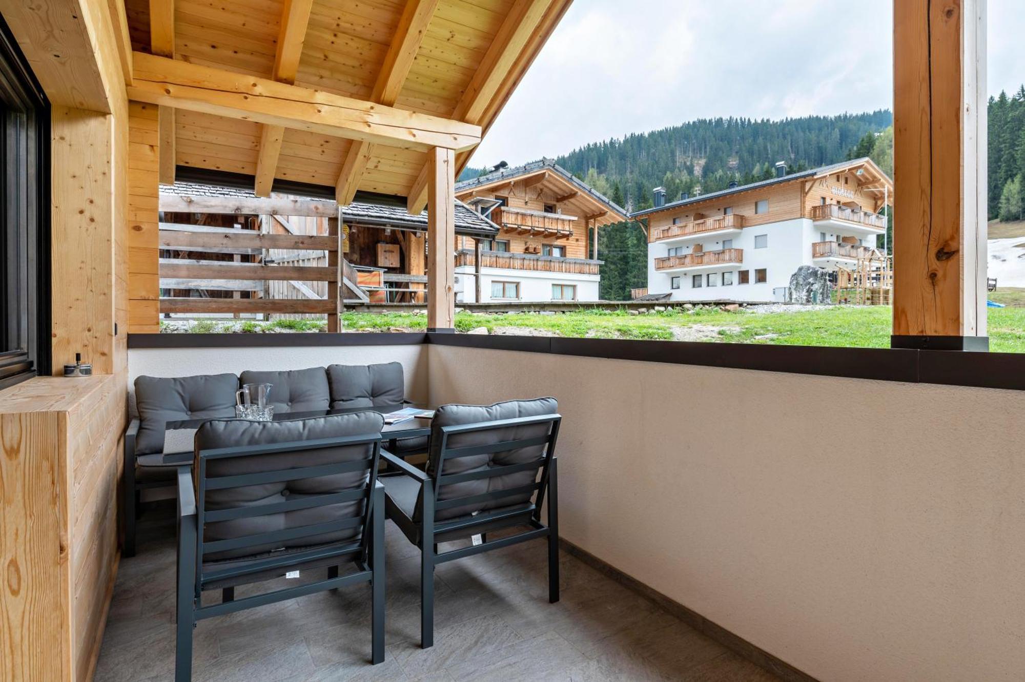 Blosegghof Bergchalets Waldblick Racines Luaran gambar